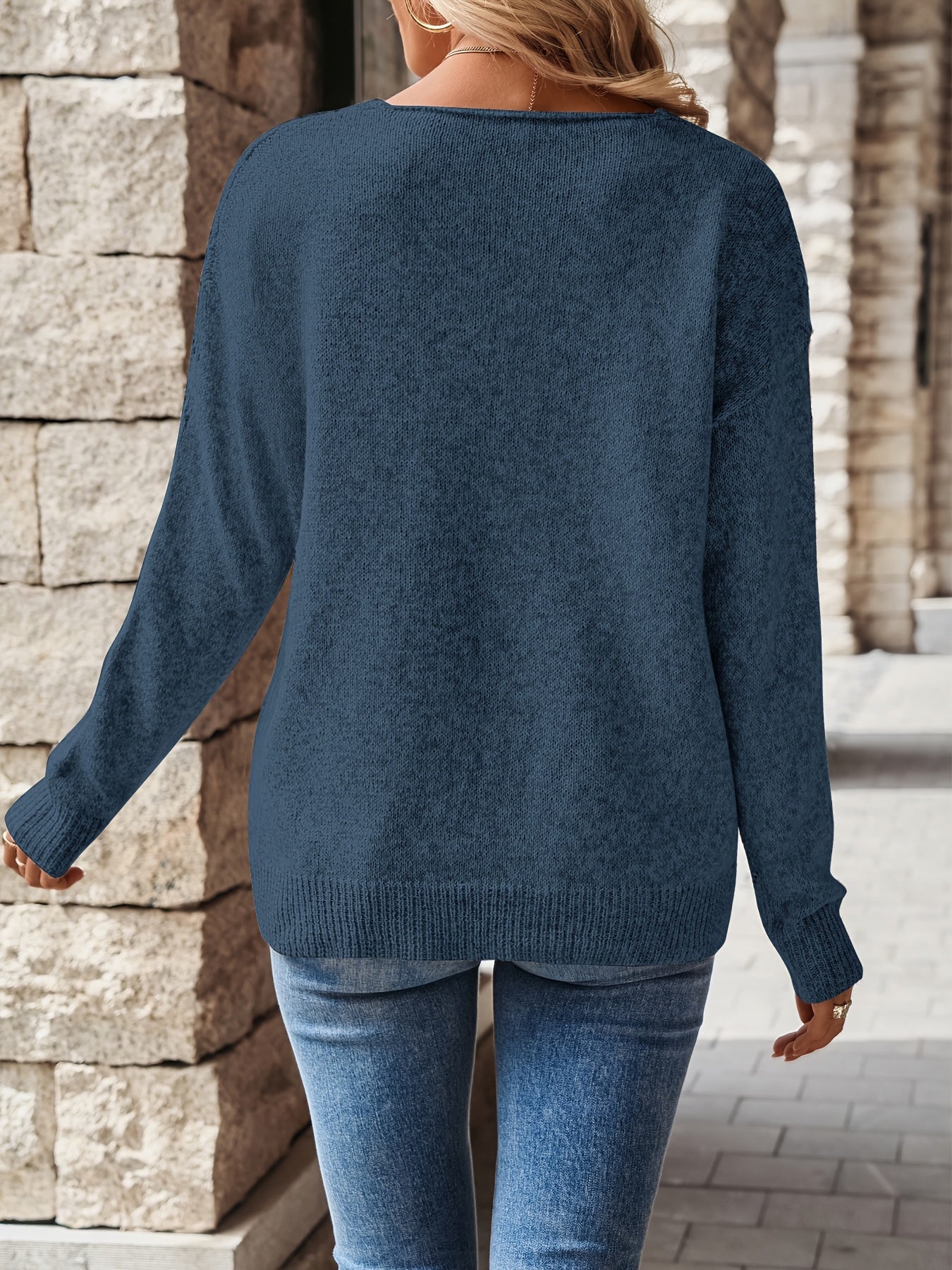 Striktrøje Dame – Pullover med V-hals og afslappet pasform til hverdag, arbejde og lag-på-lag i Marineblå og Støvet lyserød – Elaine