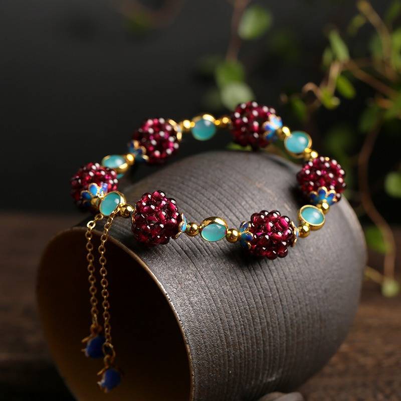 Armbånd Dame – Guldfarvet armbånd med klassisk design til hverdag, fest og gave