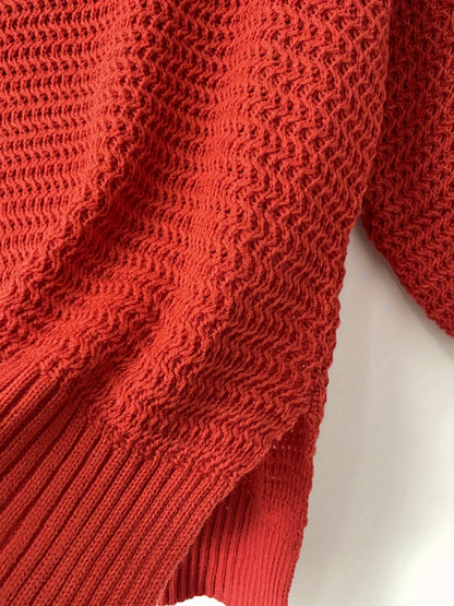 Striktrøje Dame – Pullover med tekstureret overflade og asymmetrisk design til hverdag, arbejde og lag-på-lag