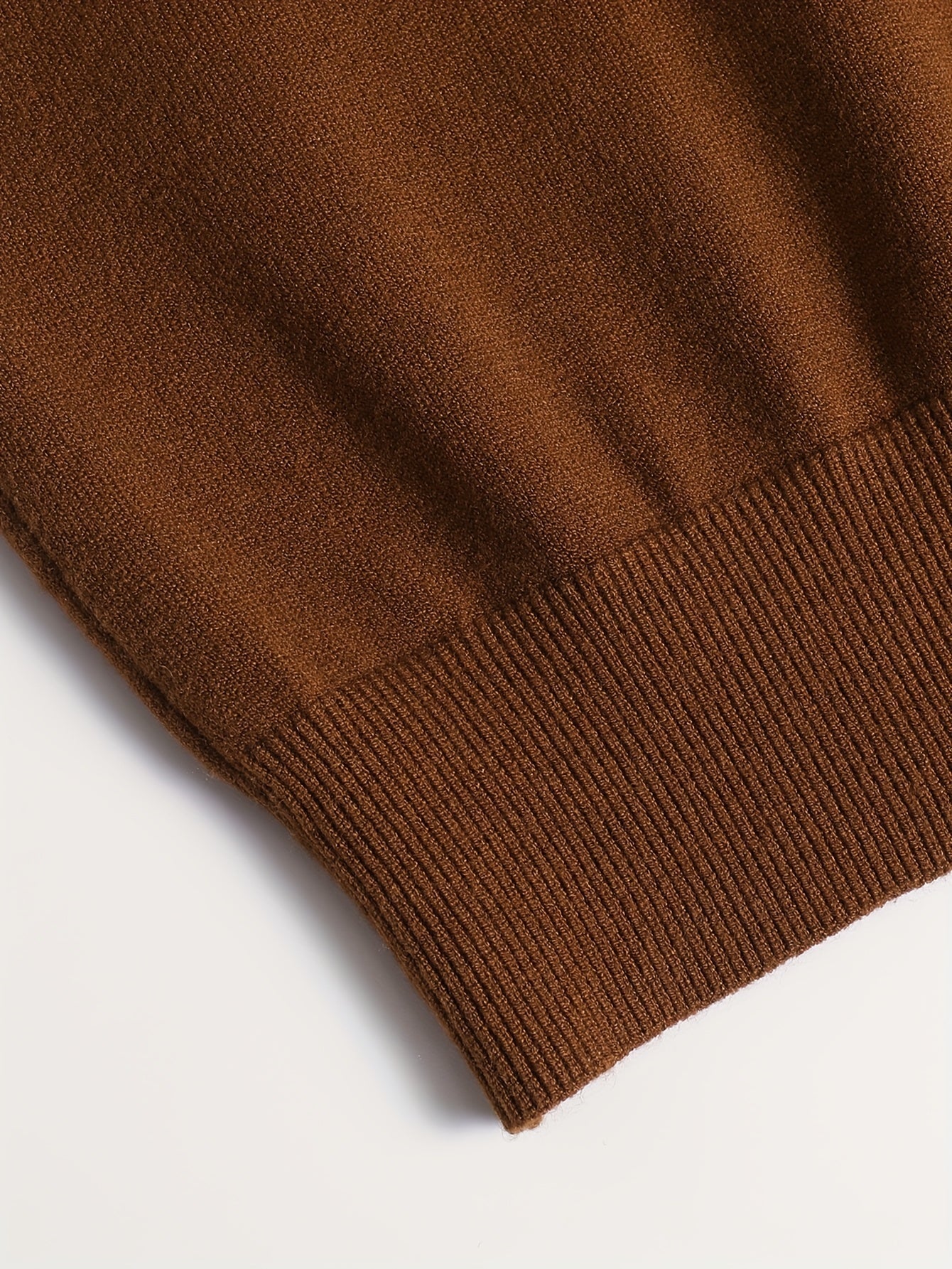 Striktrøje Herre – Pullover med høj hals og klassisk design til hverdag, arbejde og lag-på-lag i Sort og Hvid – Everett