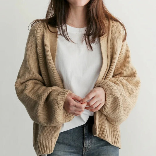 Strik Cardigan Dame – Beige Lounge Cardigan med Oversized Ærmer