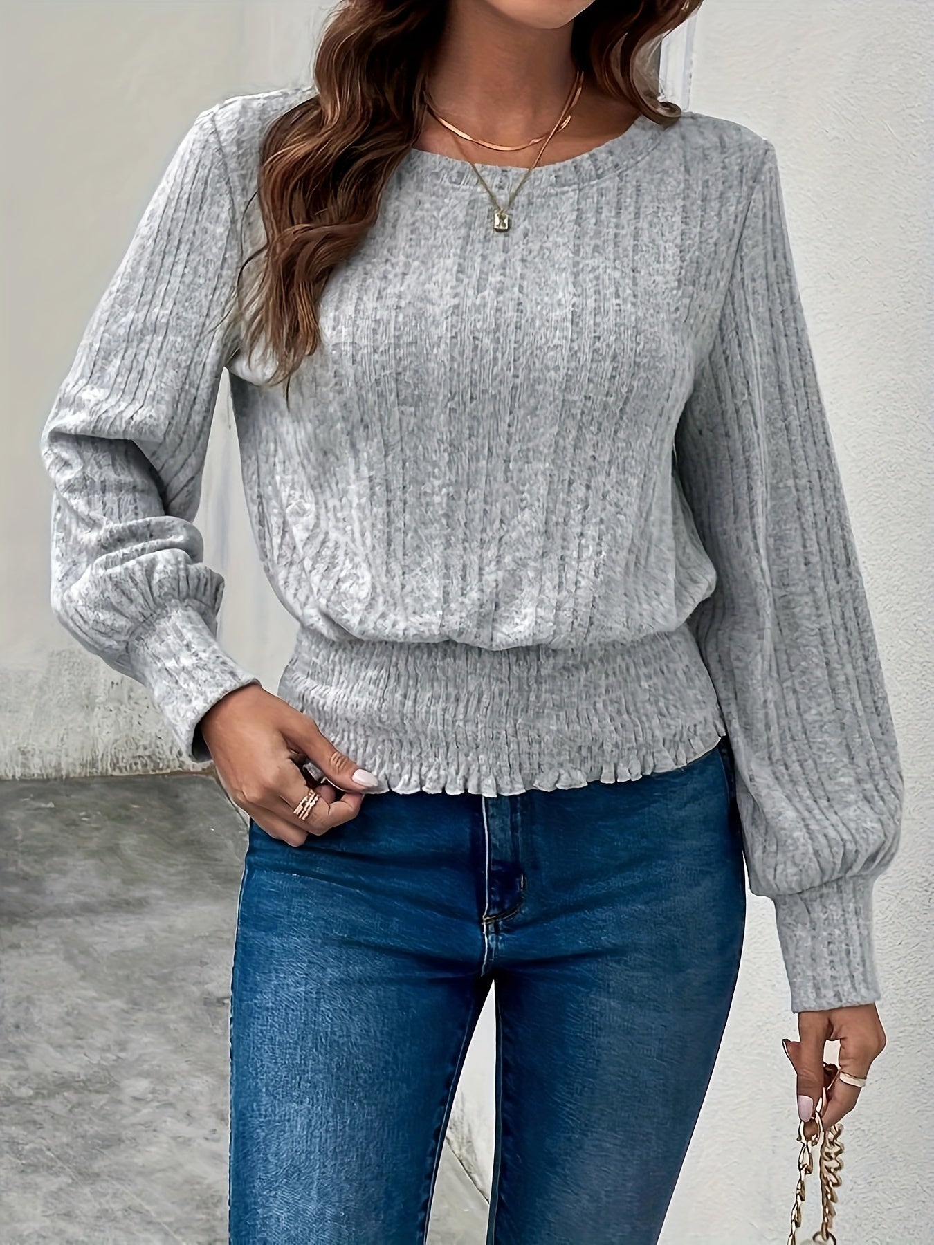 Ribbet Top Dame – Langærmet Bluse med Smockkant