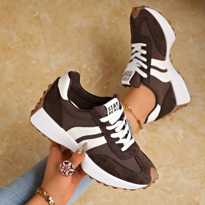 Grace | Afslappede Retro Dame Sneakers med Ruskindpaneler