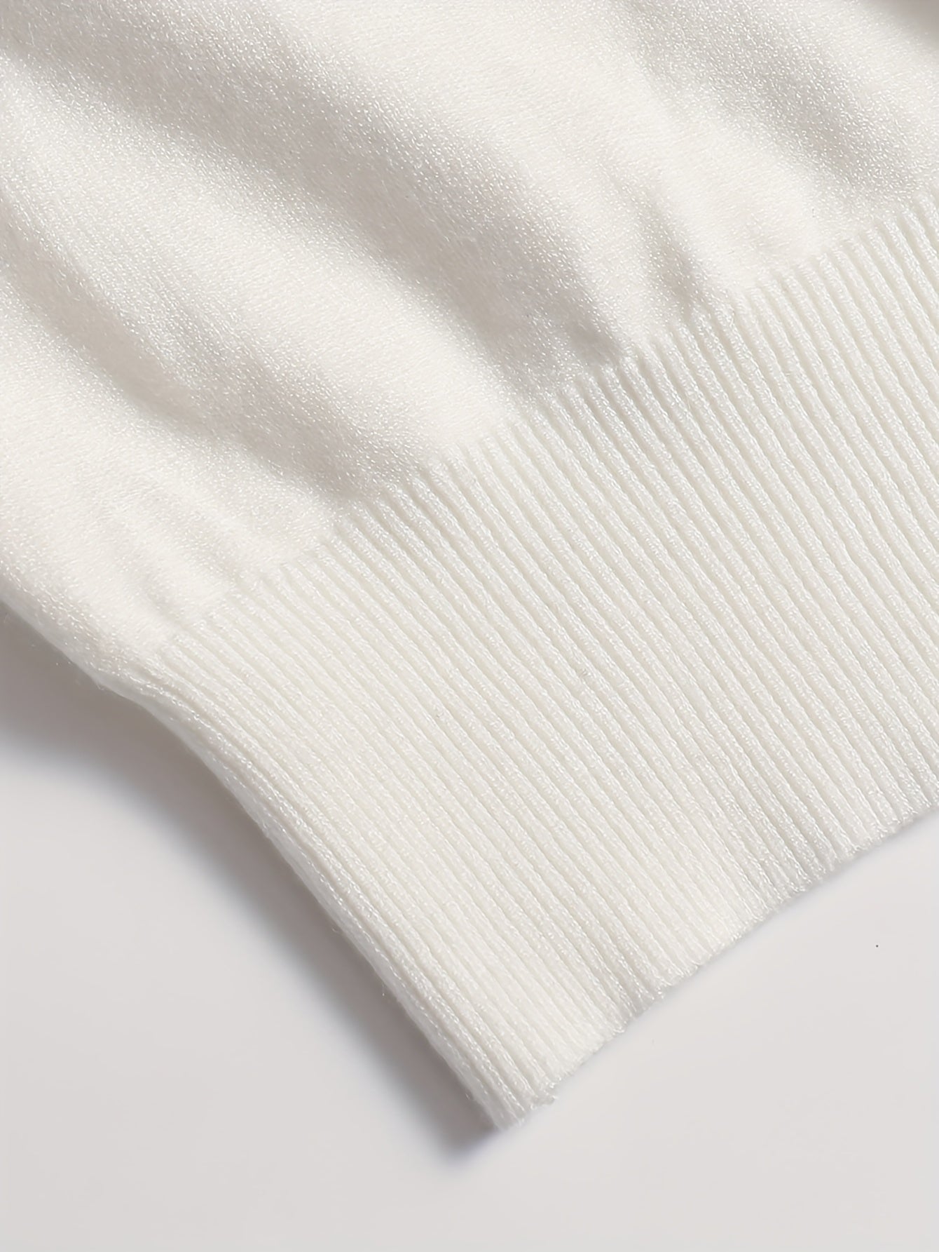 Striktrøje Herre – Pullover med høj hals og klassisk design til hverdag, arbejde og lag-på-lag i Sort og Hvid – Everett