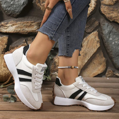 Grace | Afslappede Retro Dame Sneakers med Ruskindpaneler