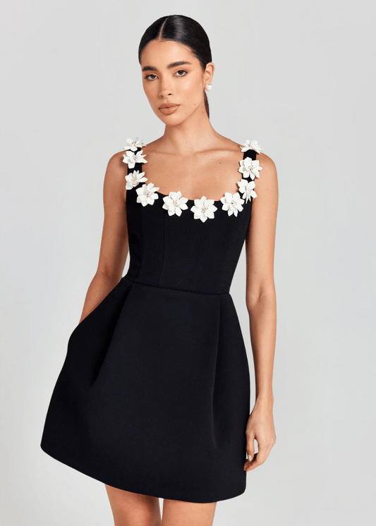 Dame Mini Kjole med Blomsterapplikation, Stropper og Udstillet Nederdel