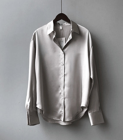 Hvid Satin Bluse Dame – Oversized Skjortebluse med Knapper
