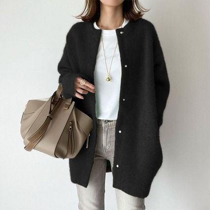 Cardigan Dame – Strikcardigan med klassisk design til hverdag, arbejde og lag-på-lag i Khaki Brun og Sort – Chloe™ Elegant