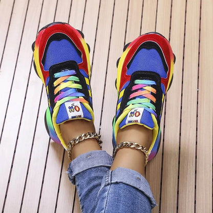 Farverige platform sneakers til dame med regnbuedetaljer