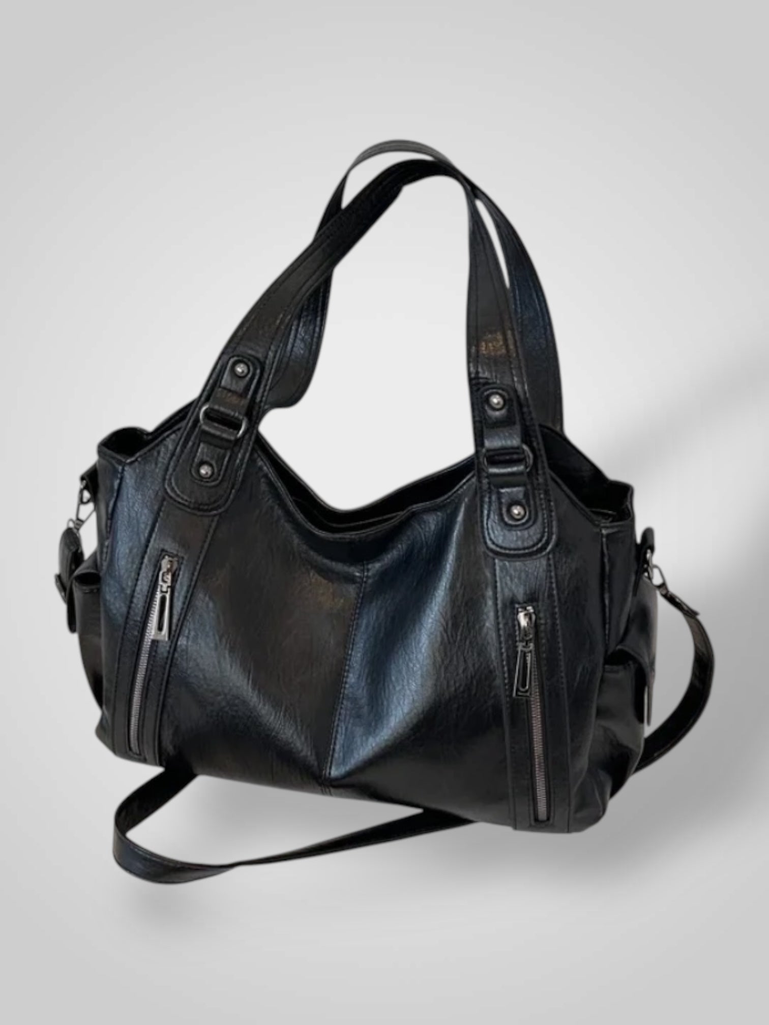 Lædertaske Dame – Lædertaske med læderlook til hverdag, arbejde og rejse i Kaffebrun og Sort – Savannah