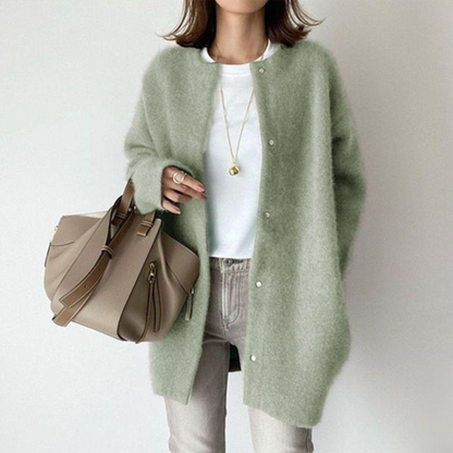 Cardigan Dame – Strikcardigan med klassisk design til hverdag, arbejde og lag-på-lag i Khaki Brun og Sort – Chloe™ Elegant