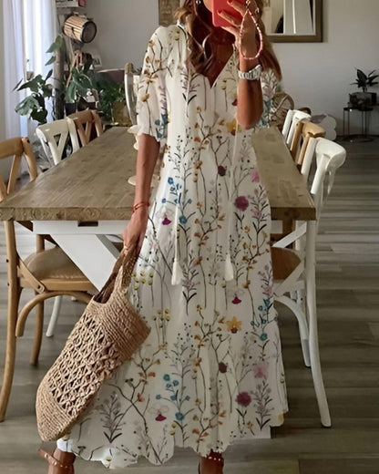Broderet blomstret hørskjorte til dame med knapper