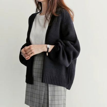 Strik Cardigan Dame – Beige Lounge Cardigan med Oversized Ærmer