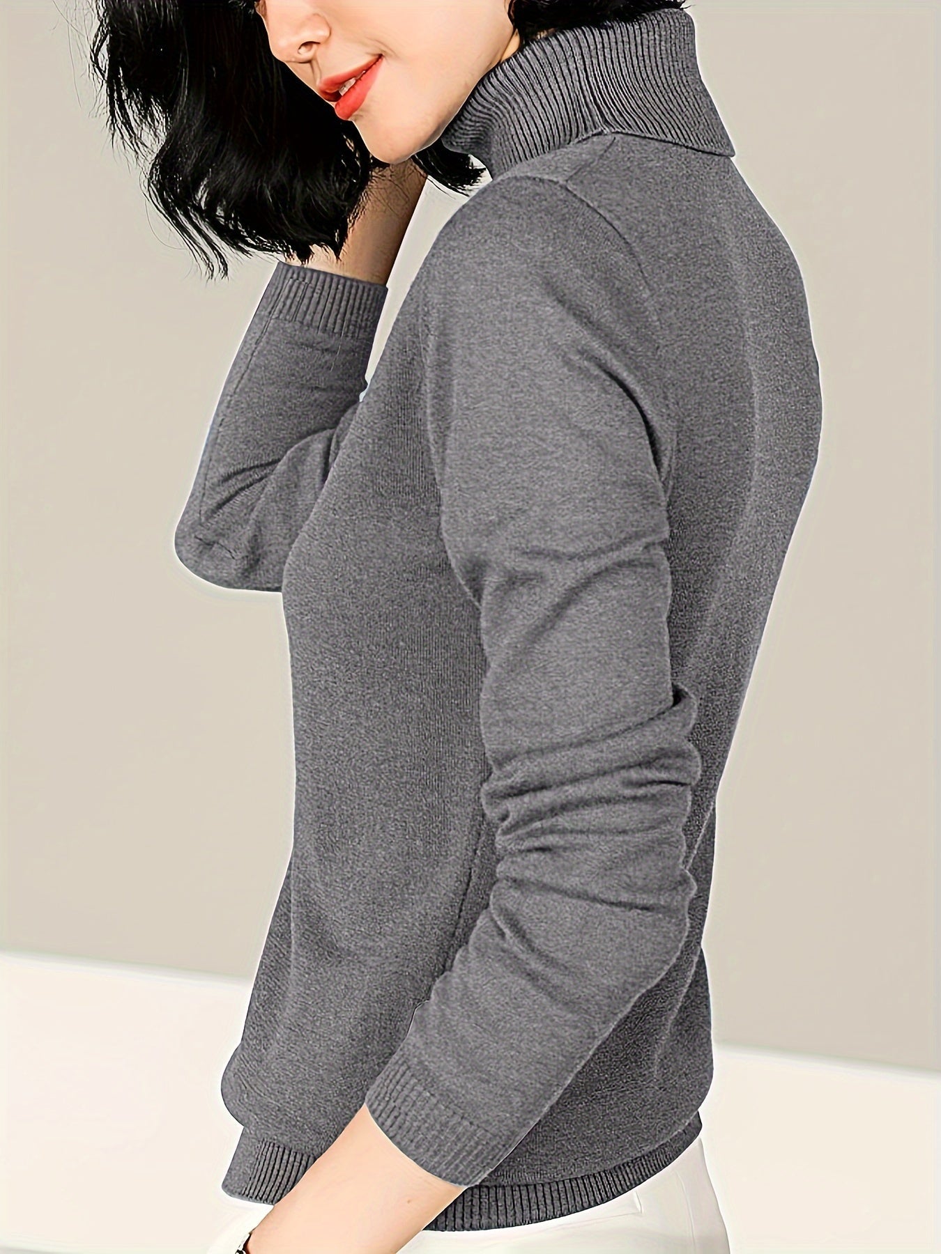 Striktrøje Dame – Pullover med høj hals og klassisk design til hverdag, arbejde og lag-på-lag i Grå – Maribel