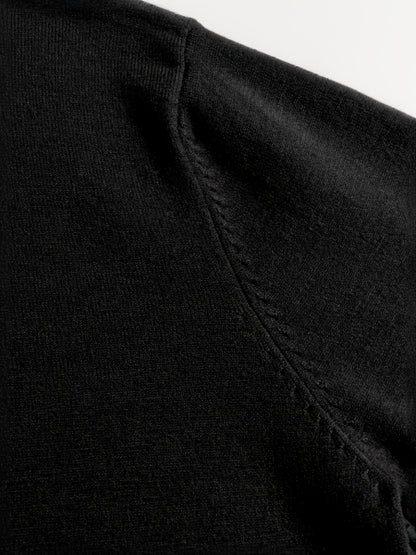 Striktrøje Herre – Pullover med høj hals og klassisk design til hverdag, arbejde og lag-på-lag i Sort og Hvid – Everett