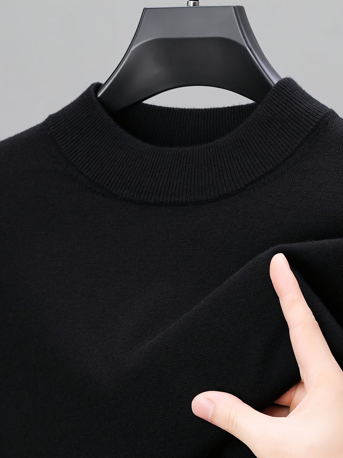 Striktrøje Herre – Pullover med høj hals og klassisk design til hverdag, arbejde og lag-på-lag i Sort og Hvid – Everett