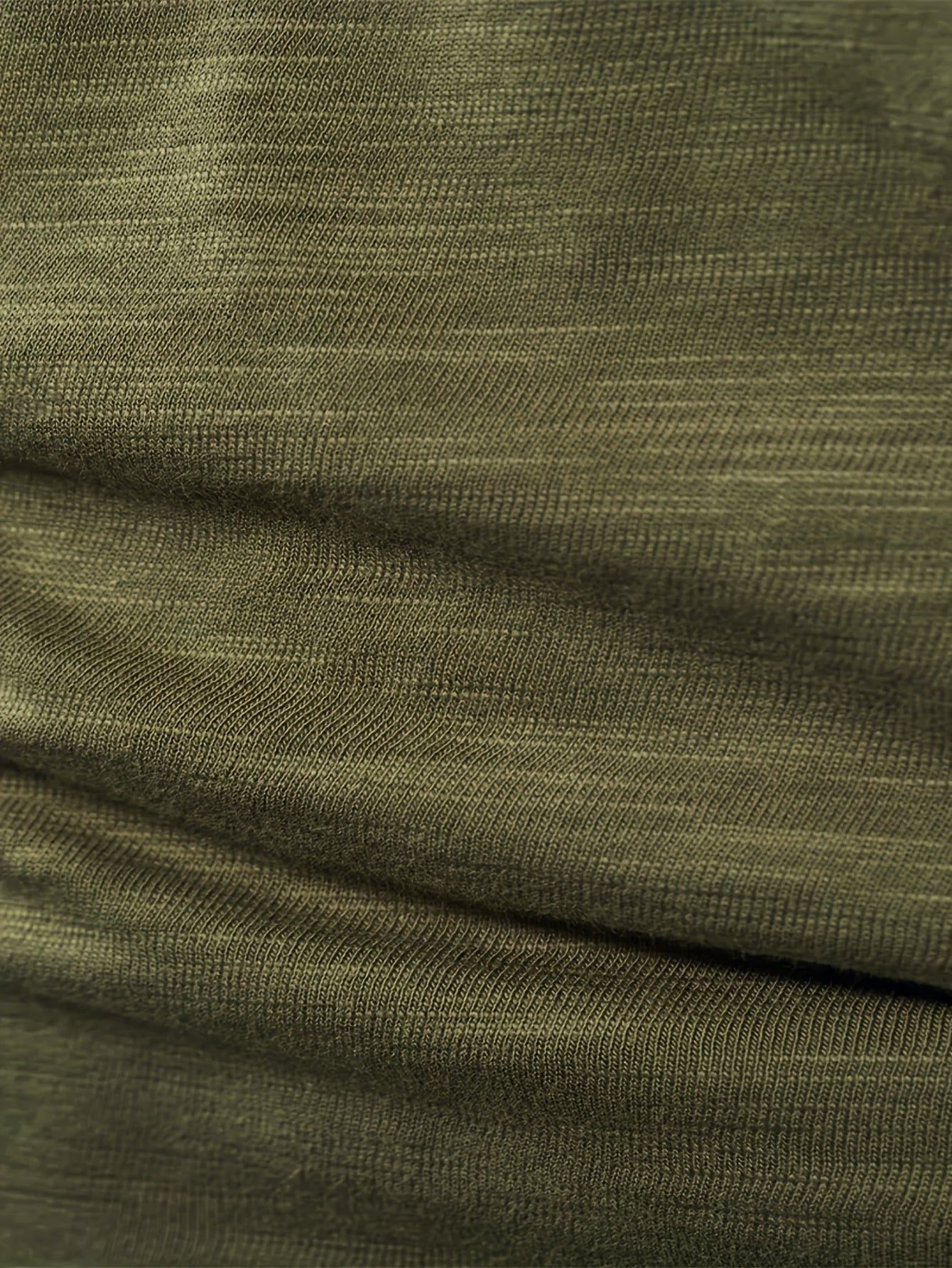 Henley Trøje Herre – Langærmet henley med klassisk design til hverdag, arbejde og lag-på-lag i Militærgrøn og Khaki – Dalton