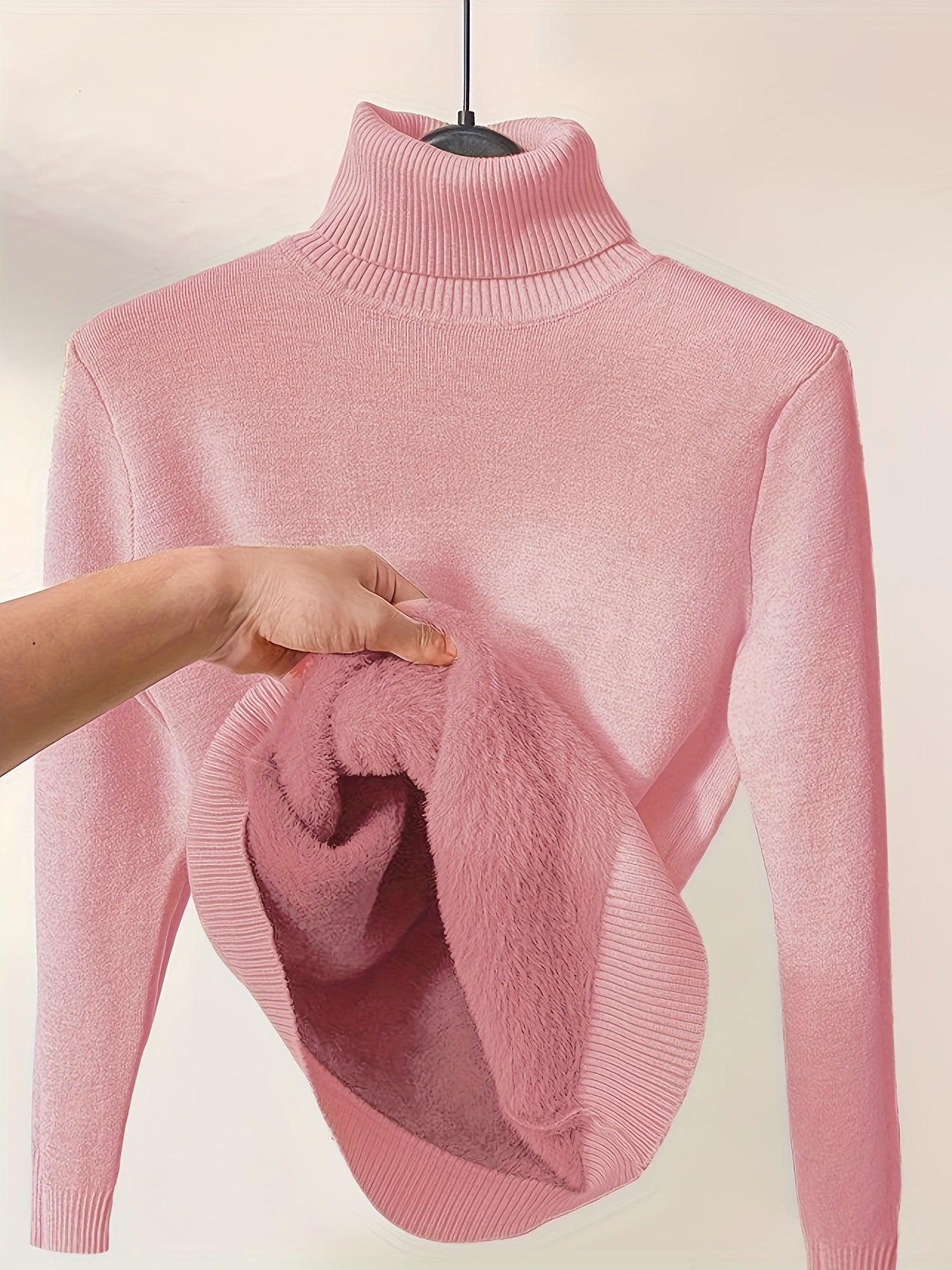 Striktrøje Dame – Pullover med høj hals til hverdag, arbejde og lag-på-lag i Mørkebrun og Sort – Selena