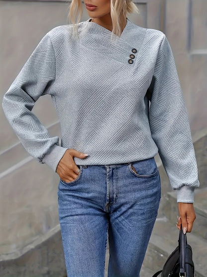 Striktrøje Dame – Asymmetrisk Pullover med Knapper ved Halsen