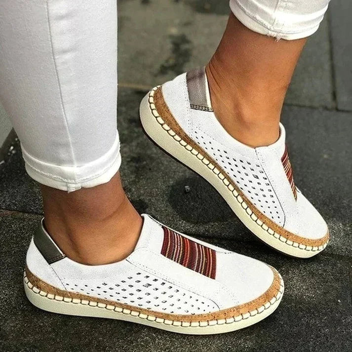 Sneakers Dame – Hverdagssko med slip-on design og perforeret overdel til hverdag, arbejde og rejse