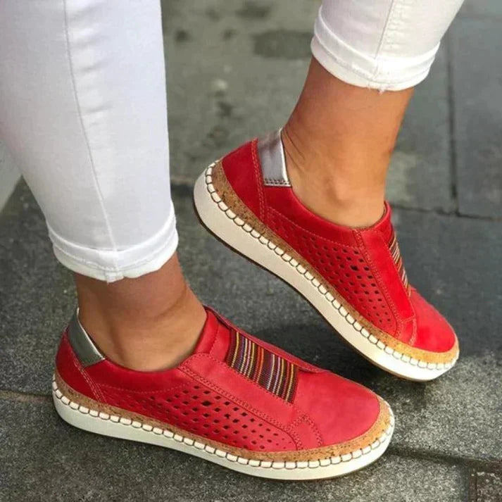Sneakers Dame – Hverdagssko med slip-on design og perforeret overdel til hverdag, arbejde og rejse