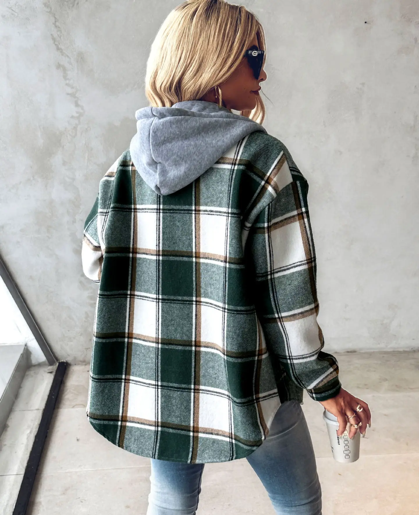 Ternet Cardigan Dame – Foret Strikcardigan med Knapper